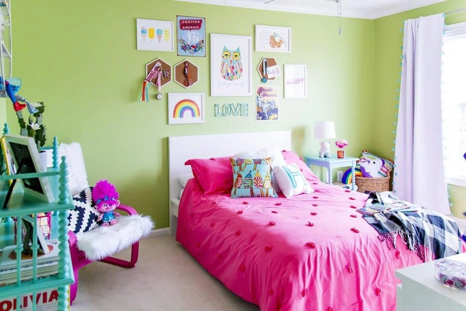 girls rainbow bedroom